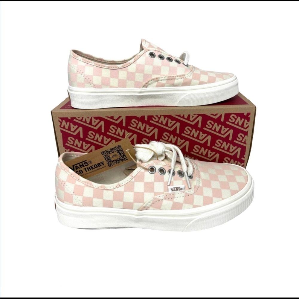Brand New Vans eco theory Peach checkered Old Skool Size 6 women with box